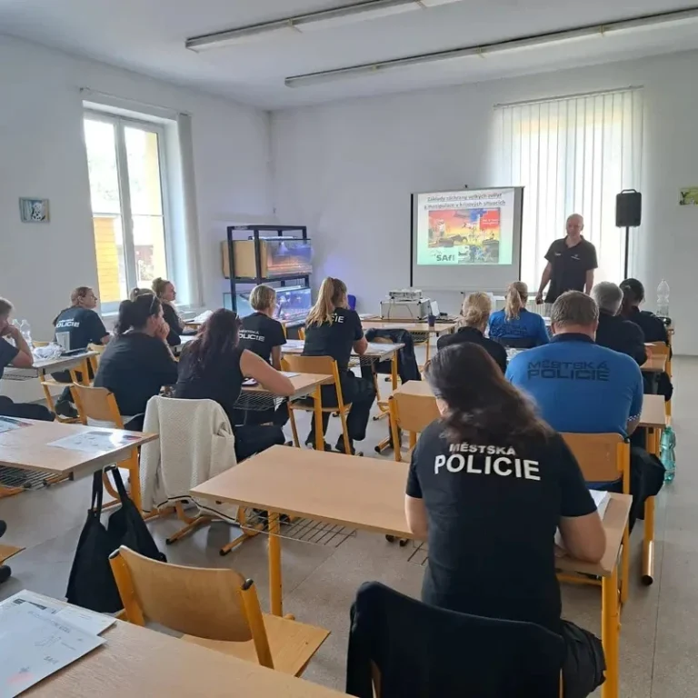 Teoretická část semináře pro jízdní oddíl Městské policie Praha